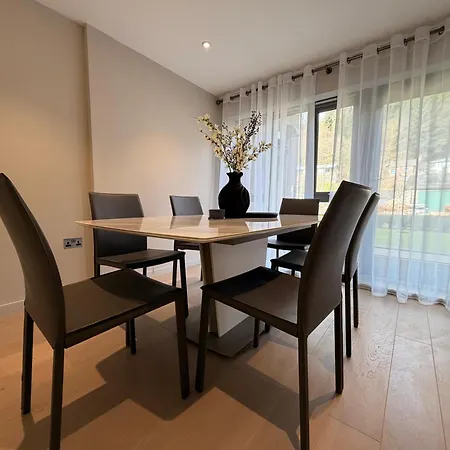The Ironworks Apartment, 3 Bed Apartament