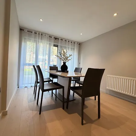 The Ironworks Apartment, 3 Bed Apartament