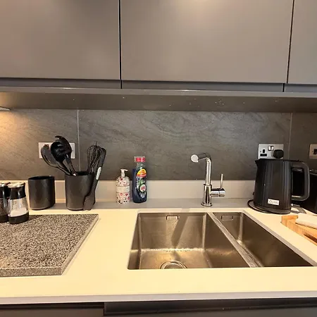 Apartament The Ironworks Apartment, 3 Bed *